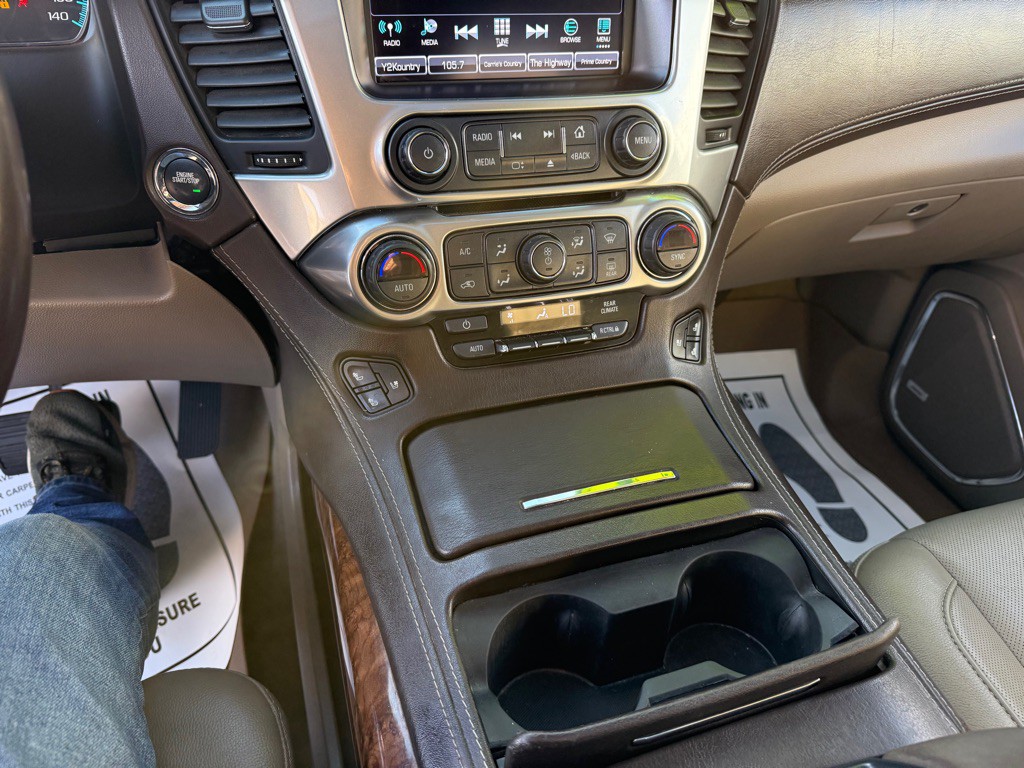 2019 Chevrolet Suburban Image 21