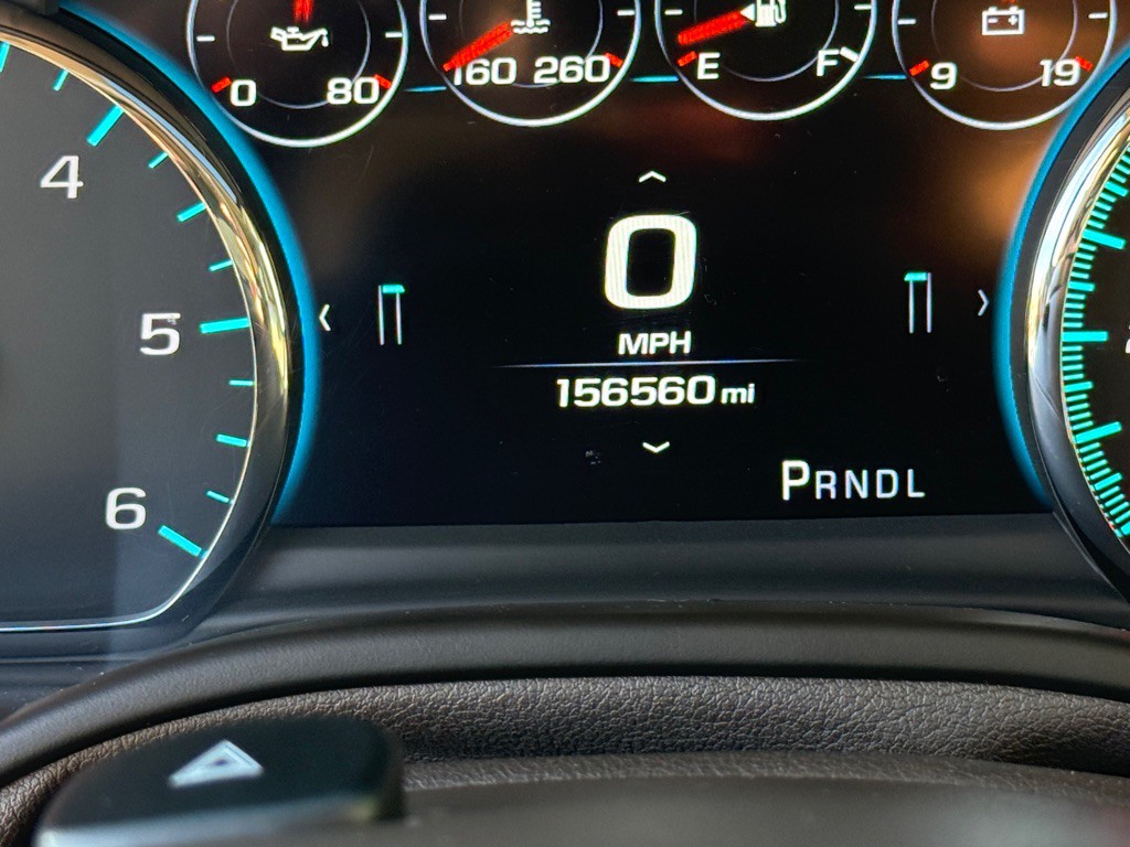 2019 Chevrolet Suburban Image 24