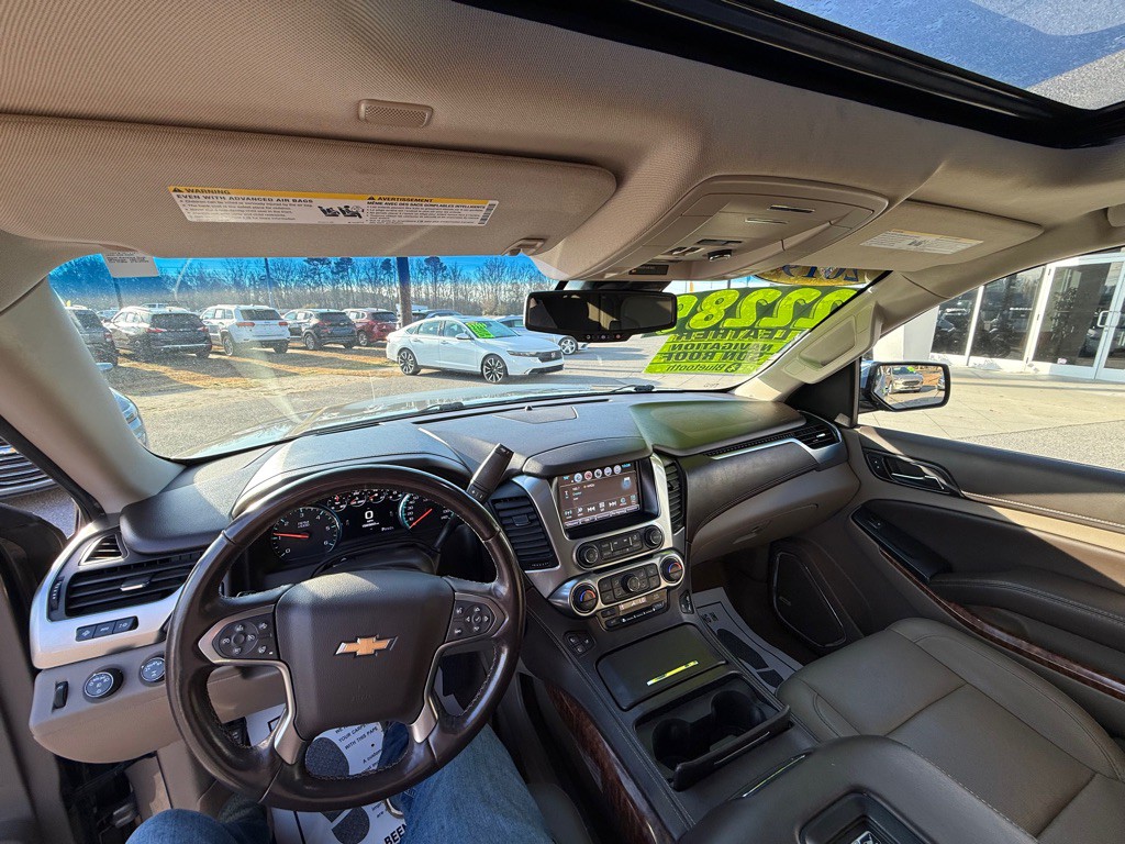 2019 Chevrolet Suburban Image 25