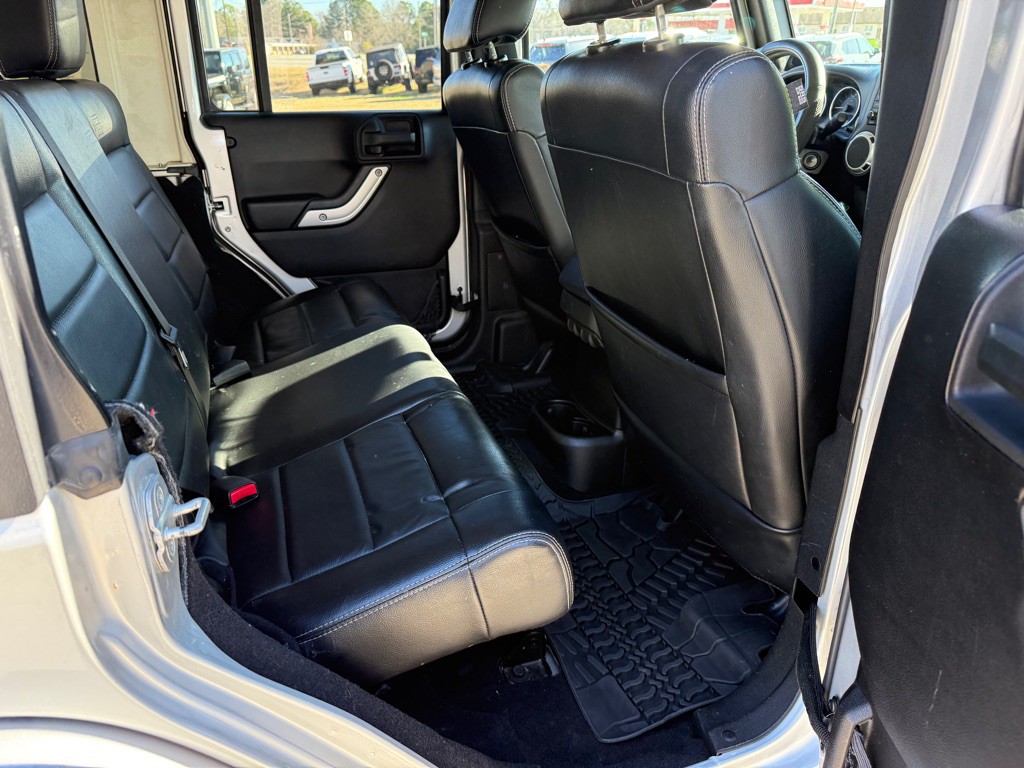 2012 Jeep Wrangler Unlimited Image 10