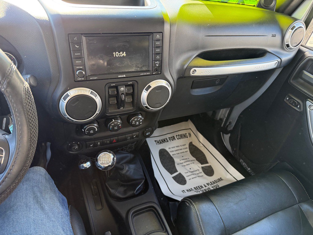 2012 Jeep Wrangler Unlimited Image 13