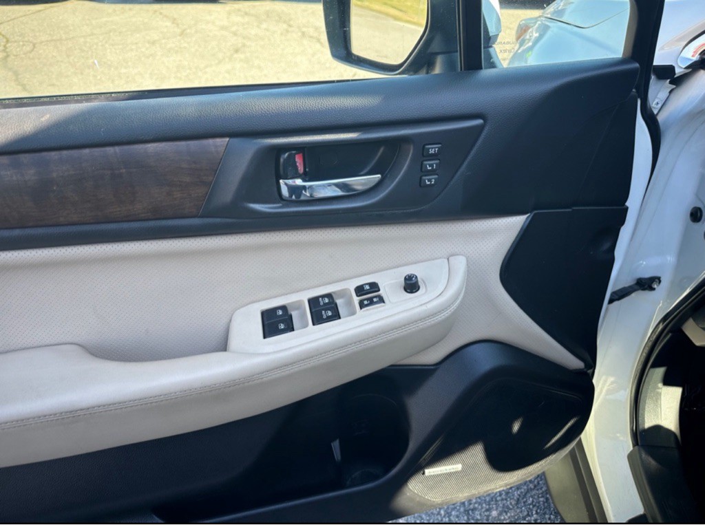 2016 Subaru Outback Image 11