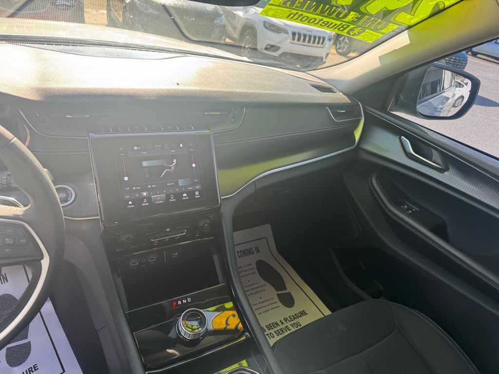 2023 Jeep Grand Cherokee Image 10