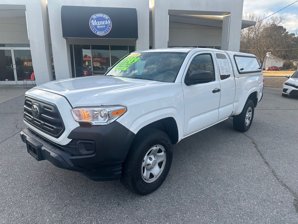 2019 Toyota Tacoma Image 2
