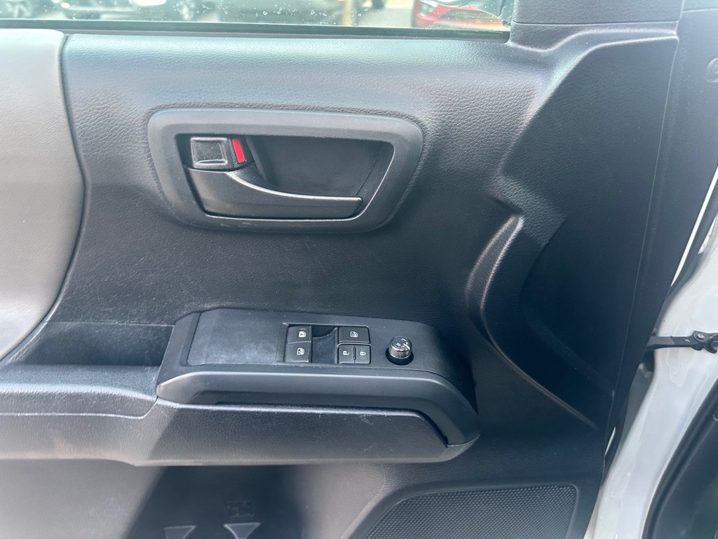 2019 Toyota Tacoma Image 22