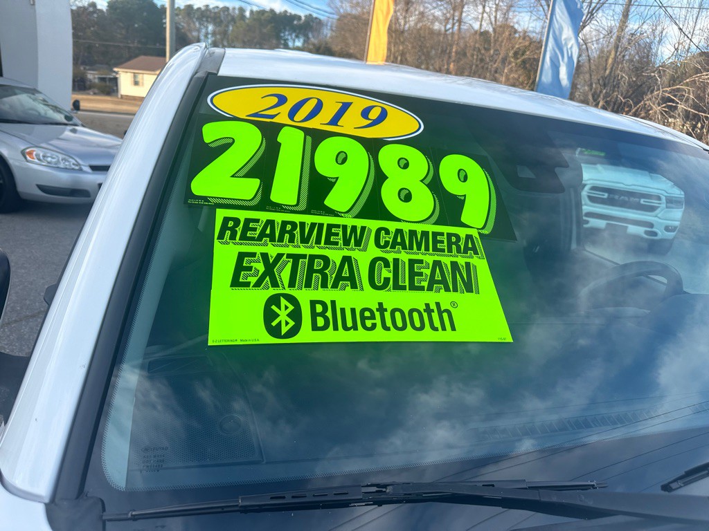 2019 Toyota Tacoma Image 39