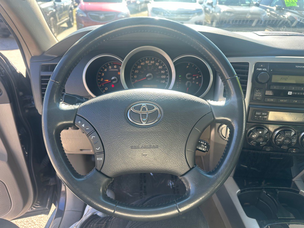 2006 Toyota 4Runner Image 16