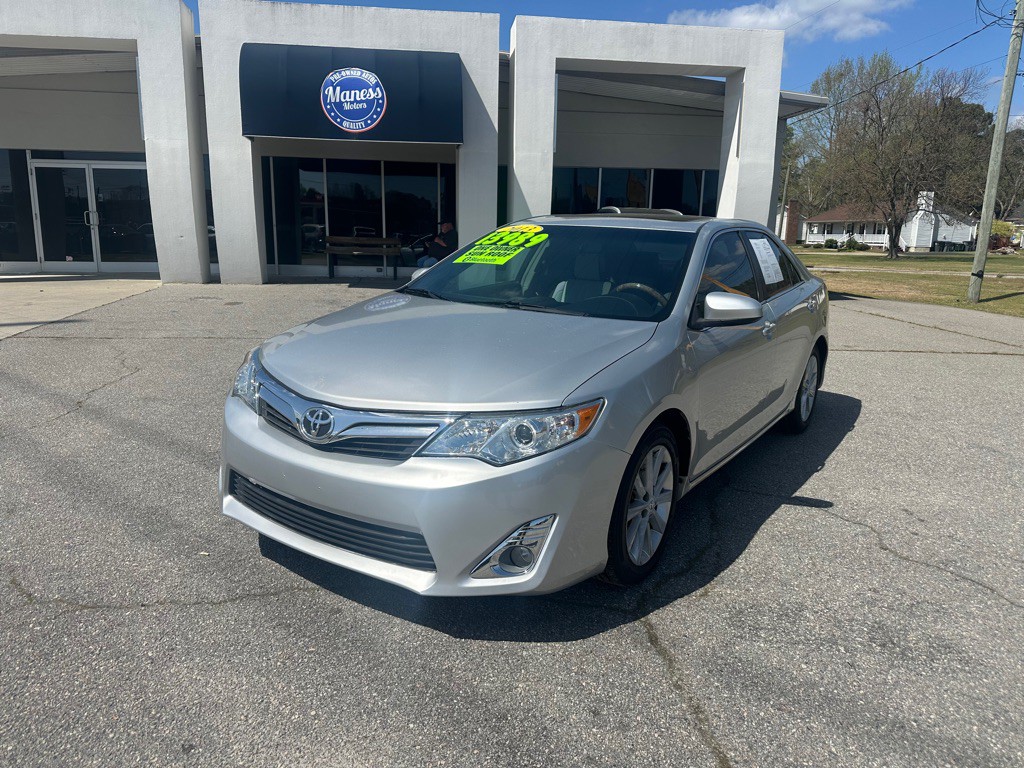 2013 Toyota Camry Image 1