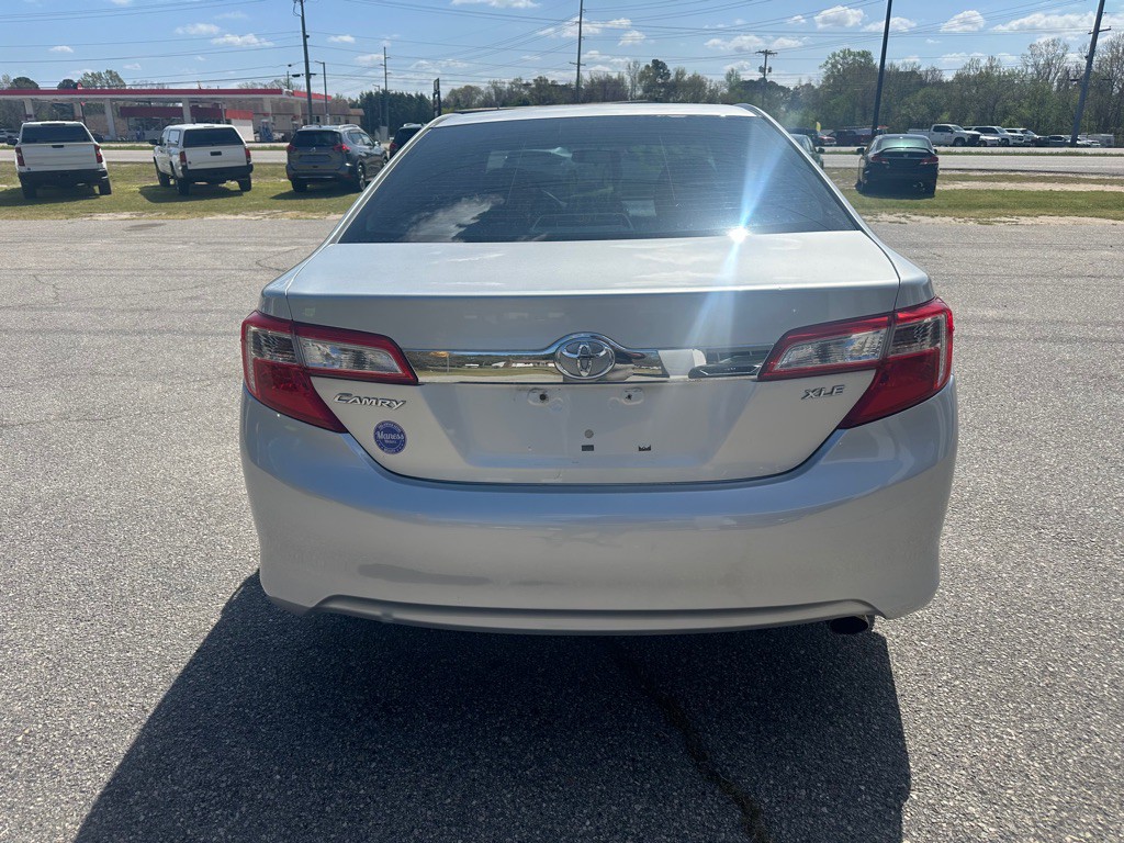 2013 Toyota Camry Image 4