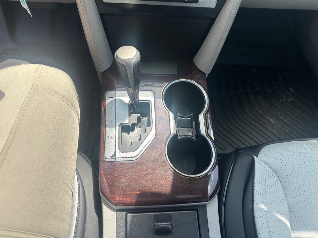 2013 Toyota Camry Image 14