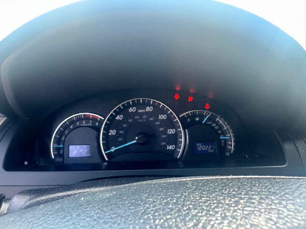 2013 Toyota Camry Image 17