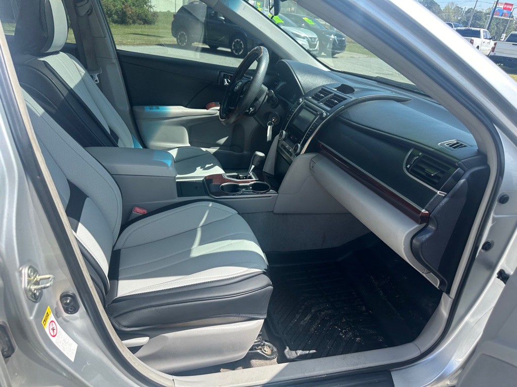 2013 Toyota Camry Image 22