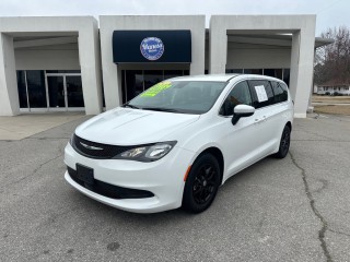 Image for 2023 Chrysler Voyager LX ID: 7213638