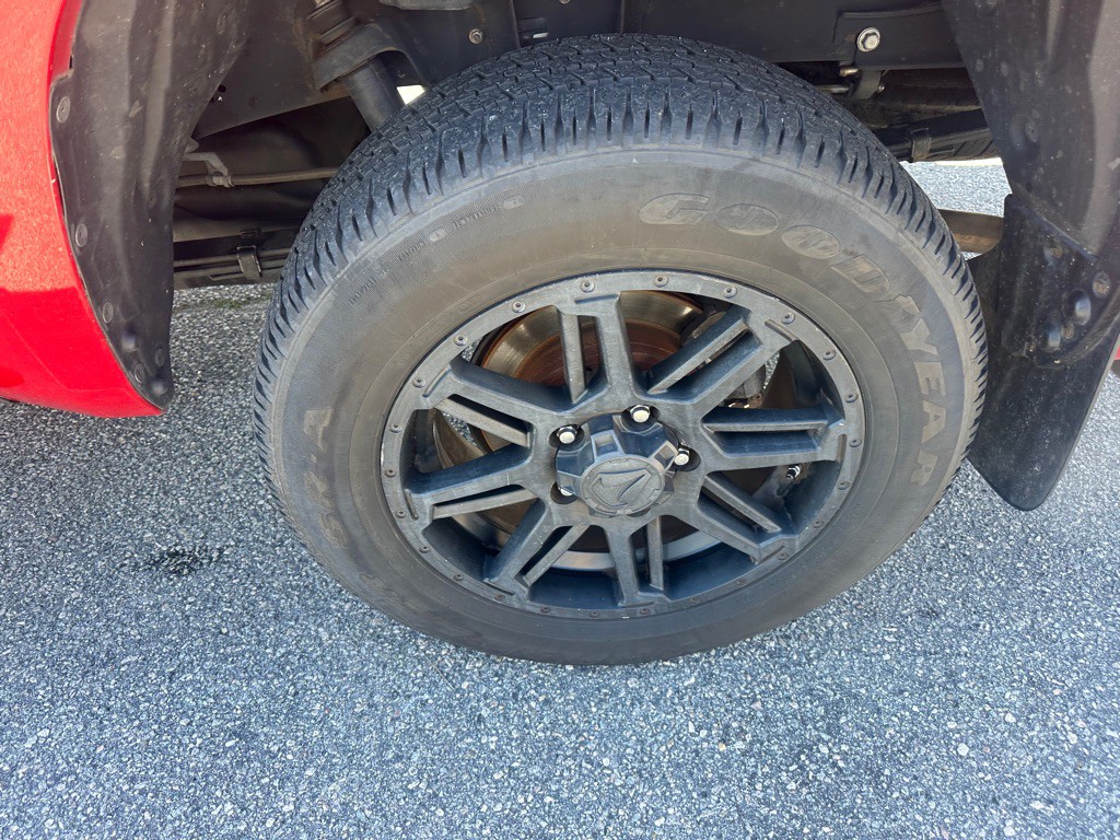 2016 Toyota Tundra Image 8