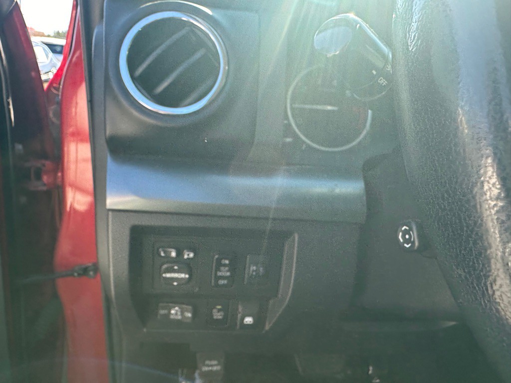 2016 Toyota Tundra Image 12