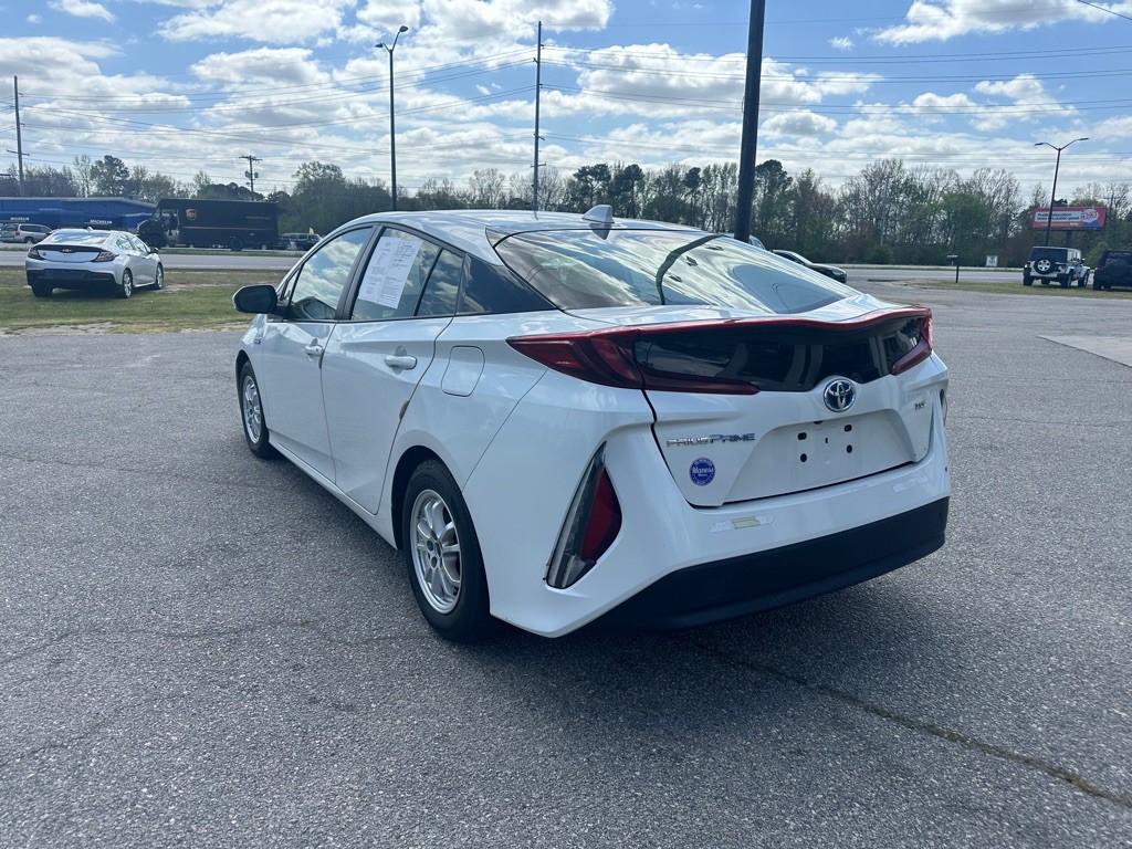 2021 Toyota Prius Image 3