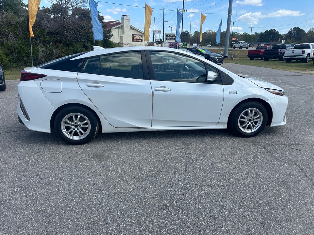 2021 Toyota Prius Image 6