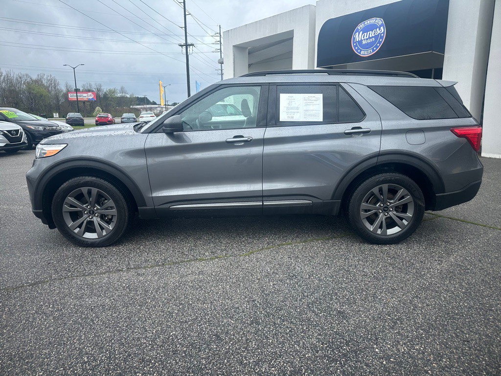 2021 Ford Explorer Image 2