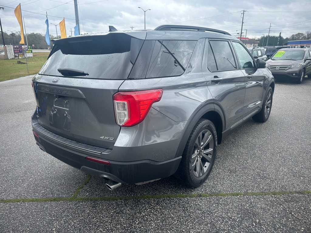 2021 Ford Explorer Image 8