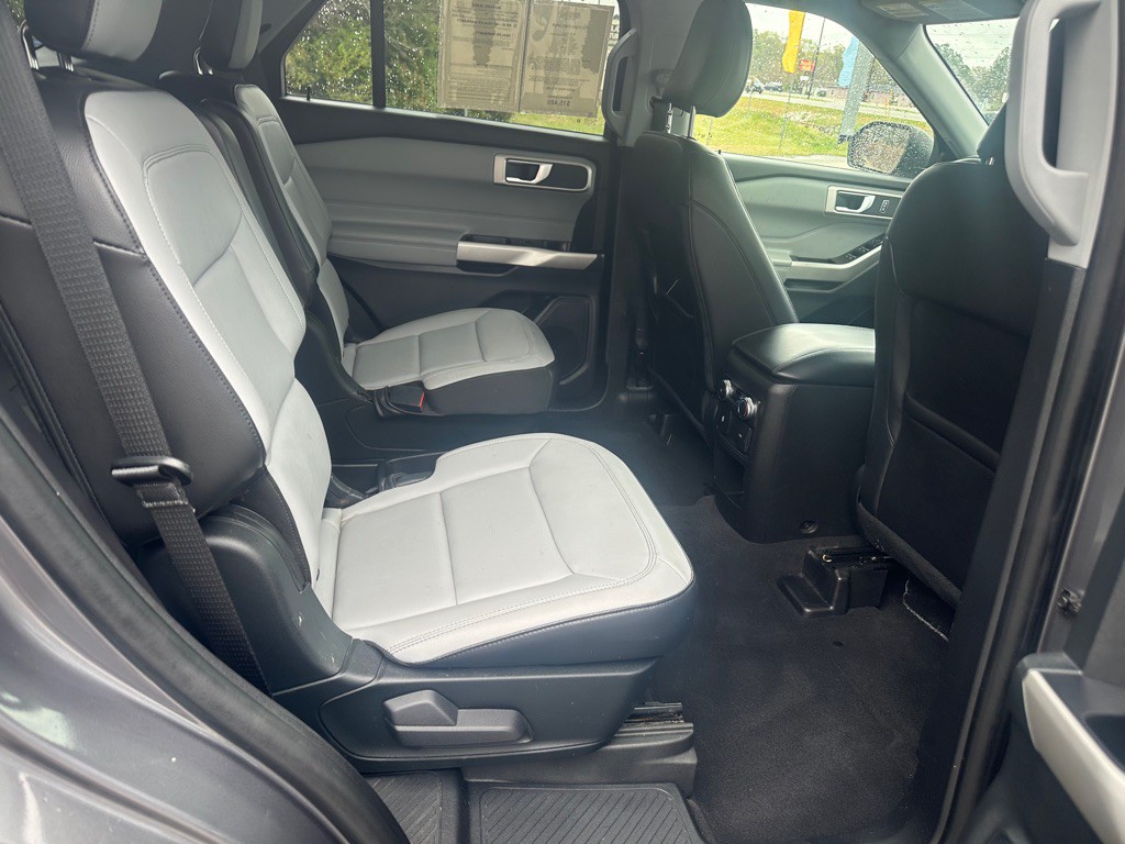2021 Ford Explorer Image 43