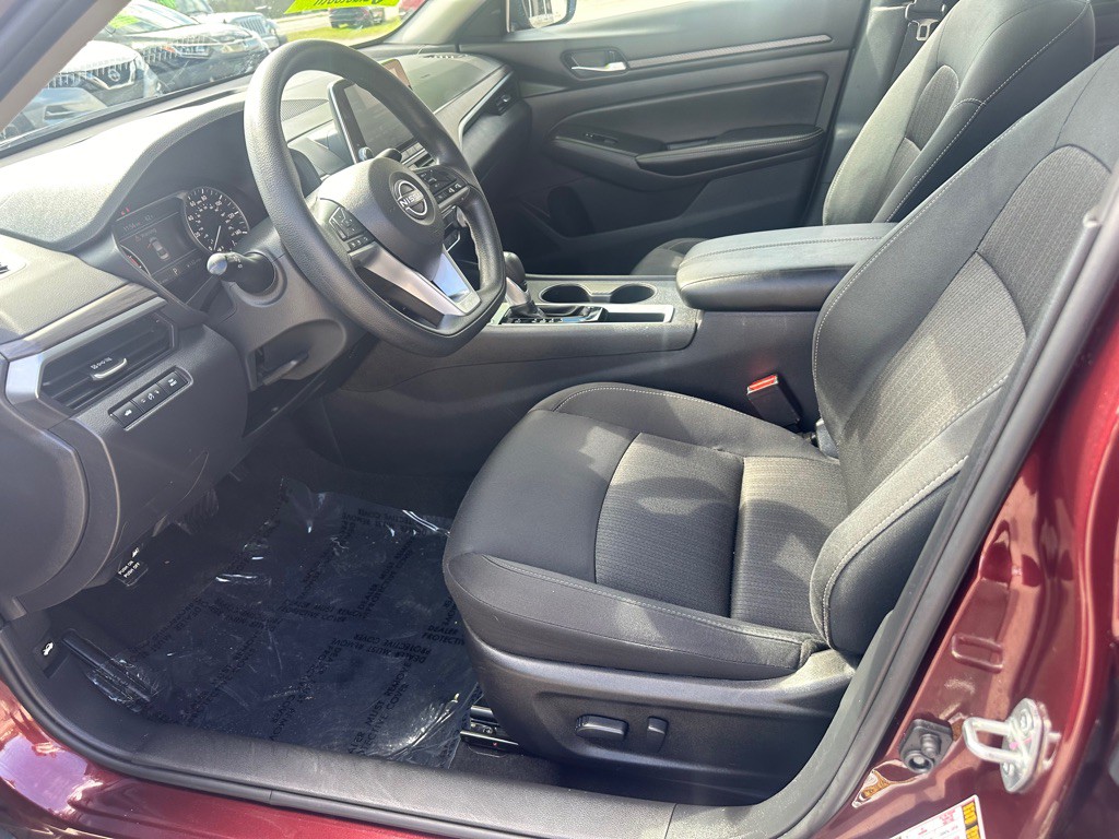 2025 Nissan Altima Image 11