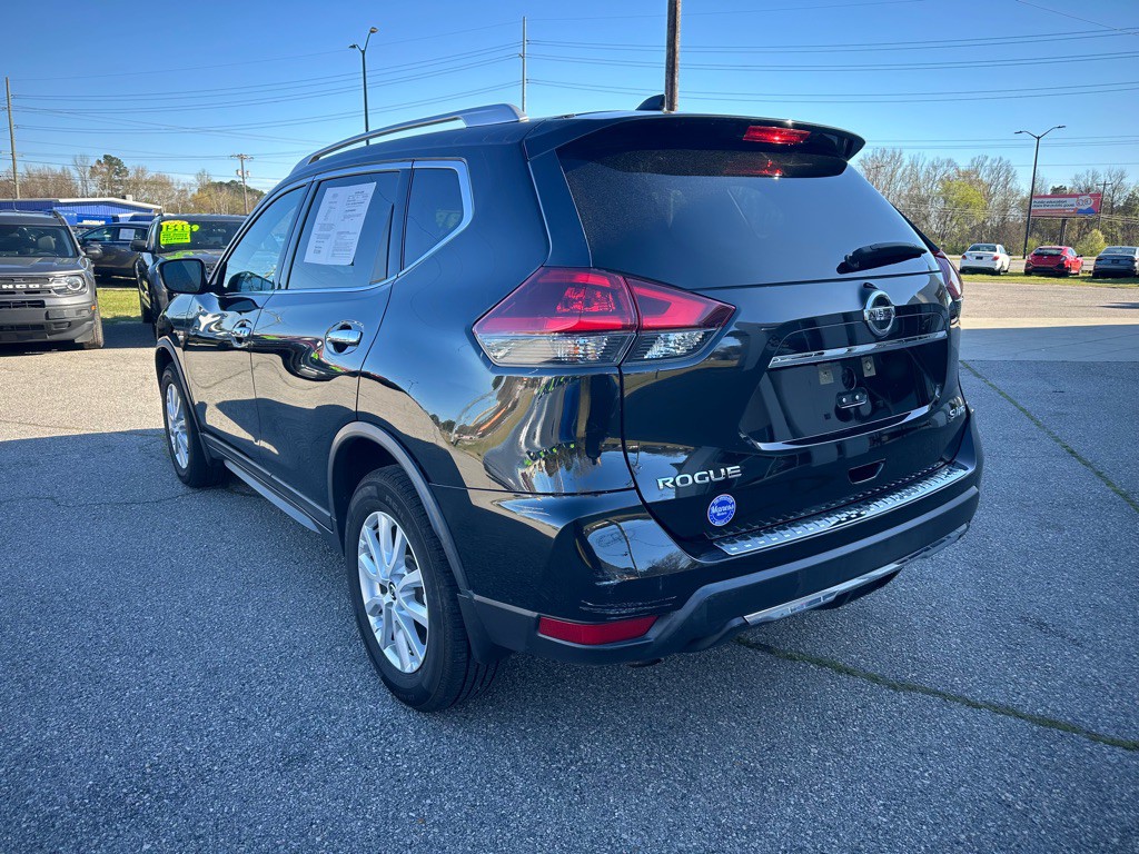 2018 Nissan Rogue Image 3