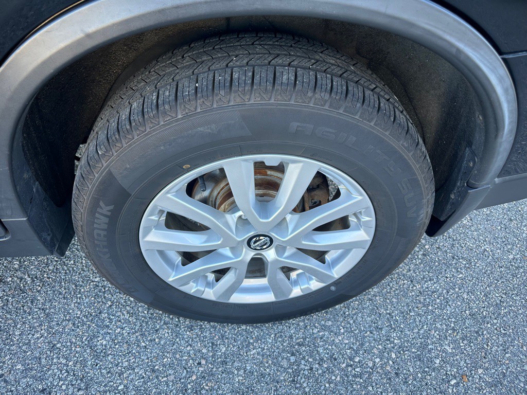 2018 Nissan Rogue Image 9