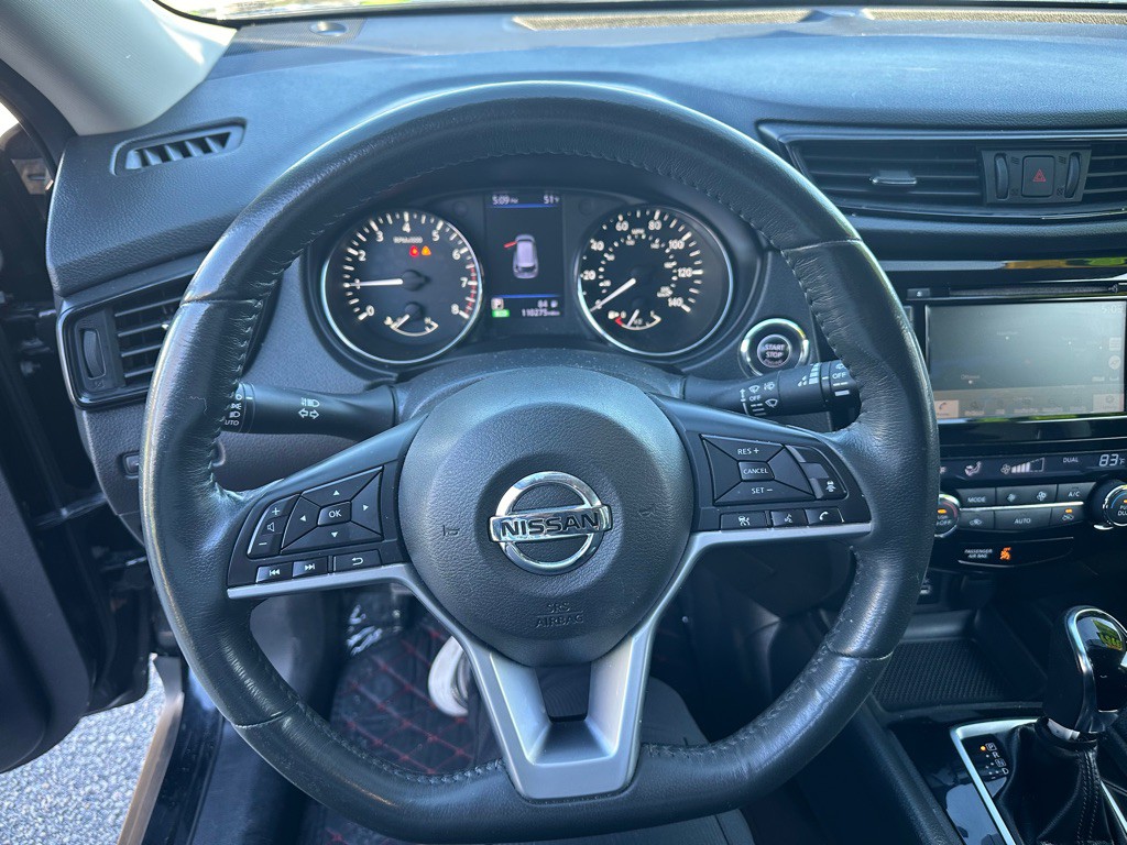 2018 Nissan Rogue Image 15