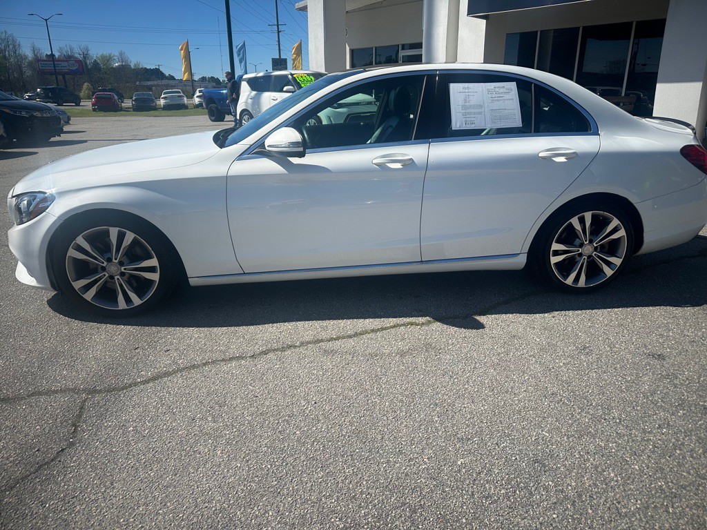 2017 Mercedes-Benz C-Class Image 2