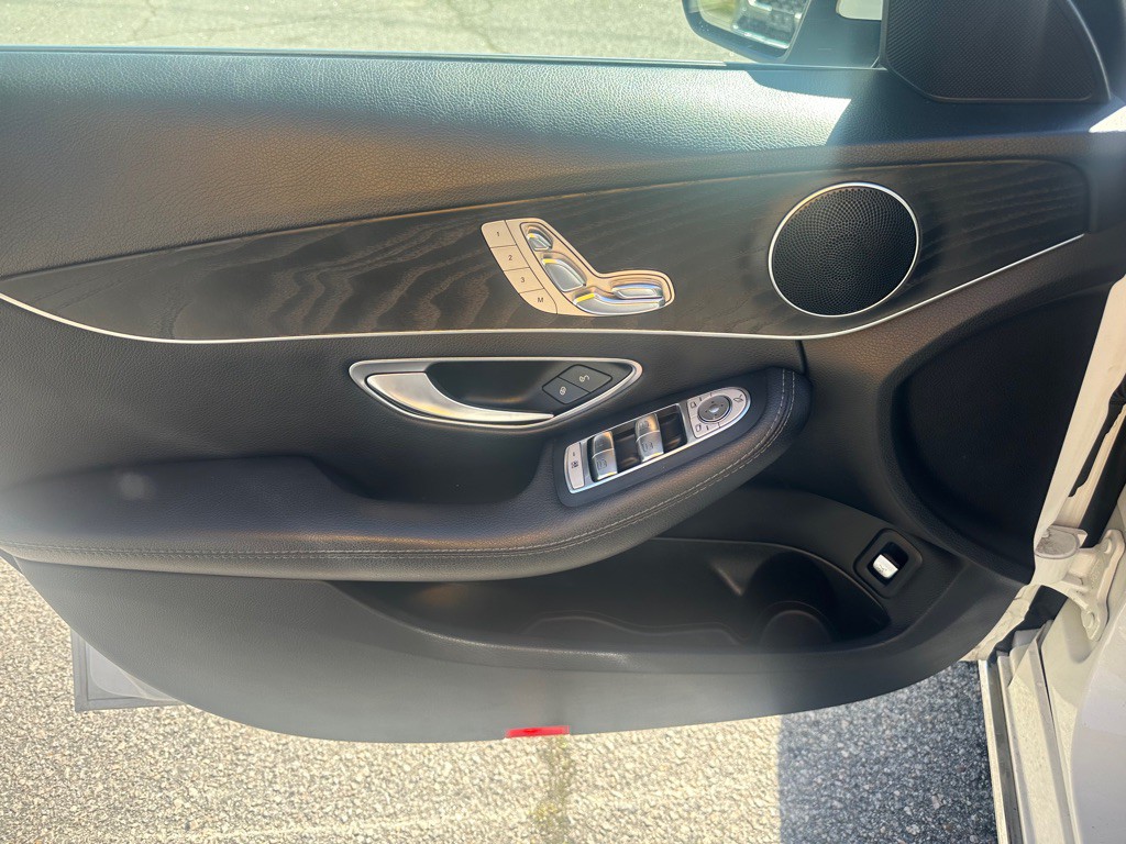 2017 Mercedes-Benz C-Class Image 11