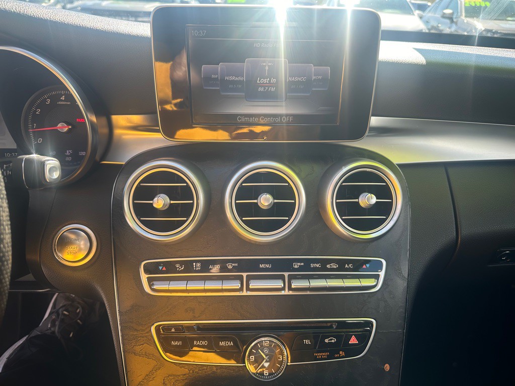 2017 Mercedes-Benz C-Class Image 14