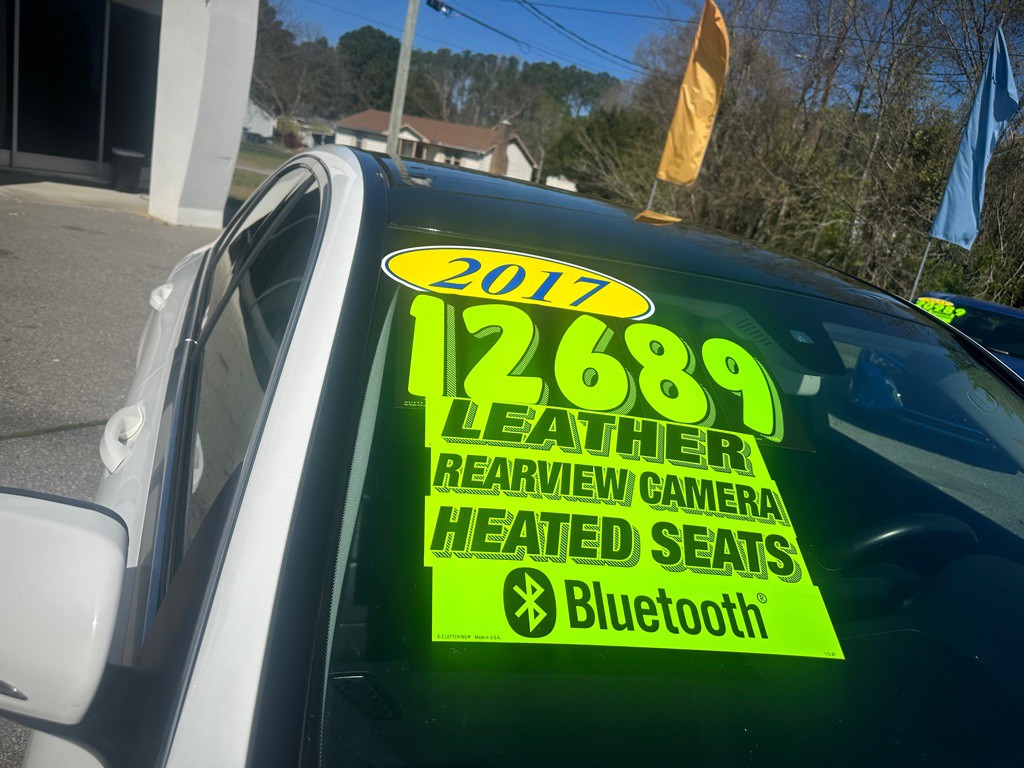 2017 Mercedes-Benz C-Class Image 23