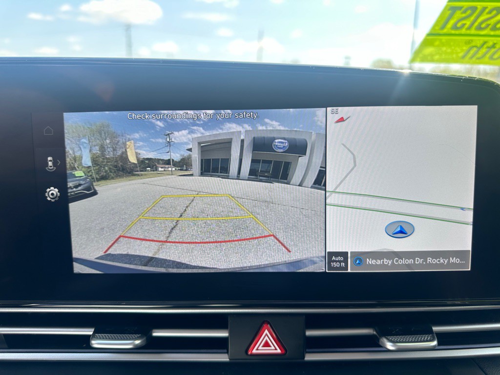 2025 Hyundai Elantra Image 16