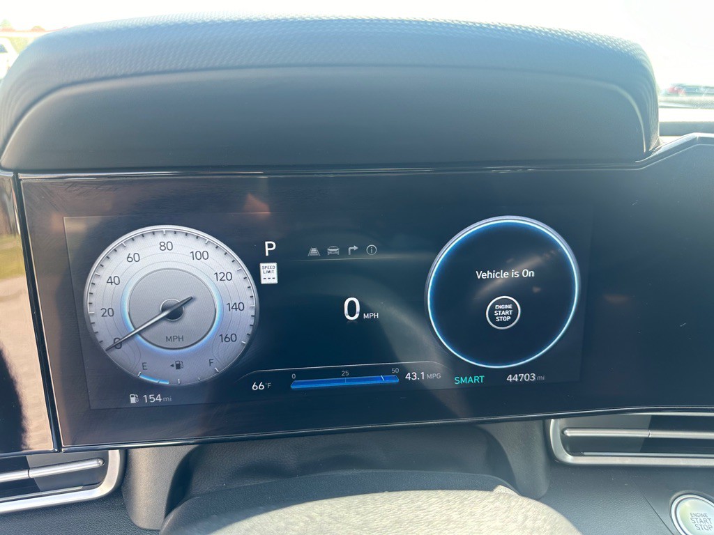 2025 Hyundai Elantra Image 18