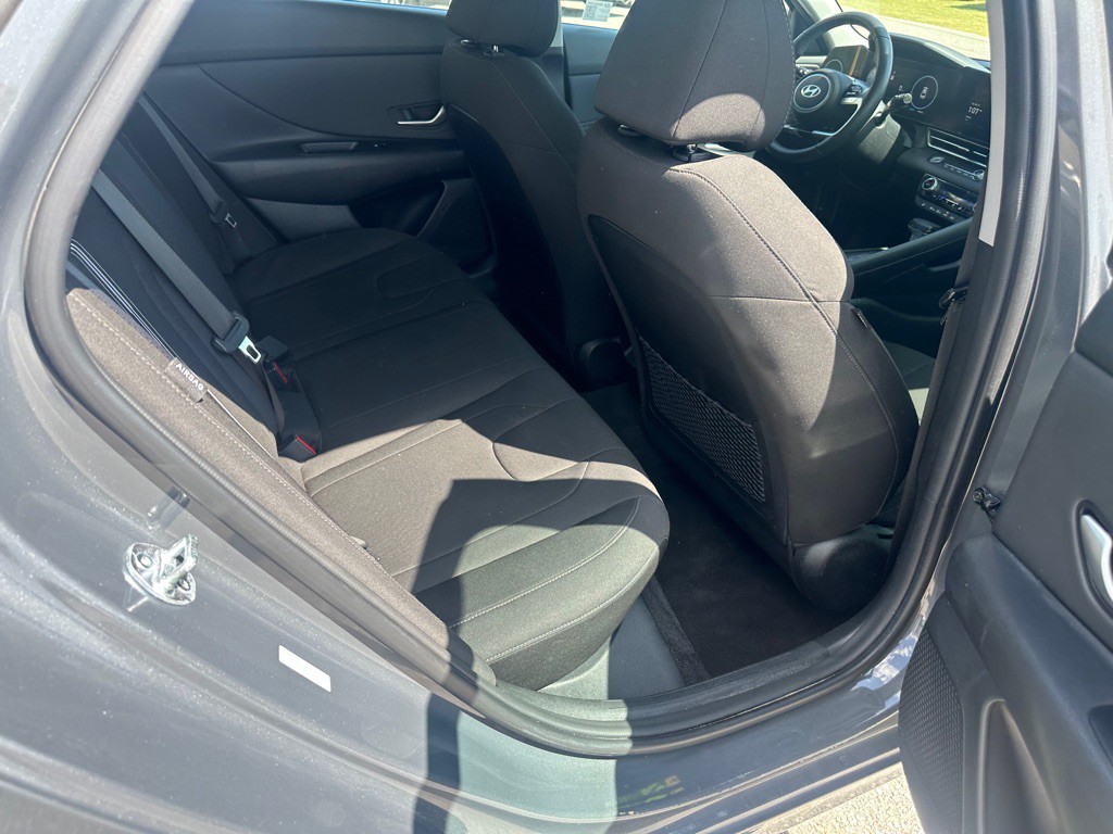 2025 Hyundai Elantra Image 22