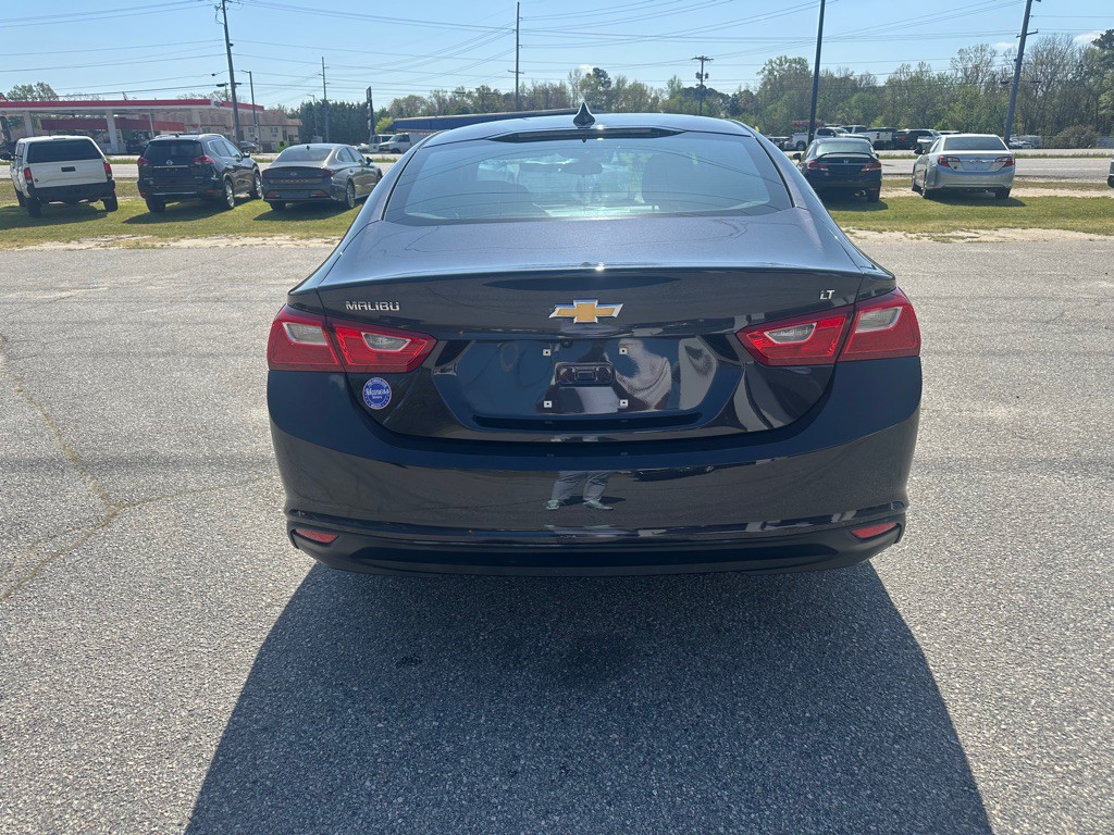 2023 Chevrolet Malibu Image 4