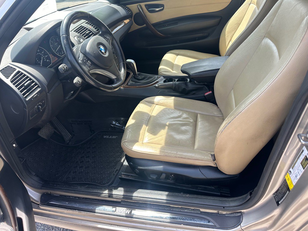 2011 BMW 1 Series Image 11