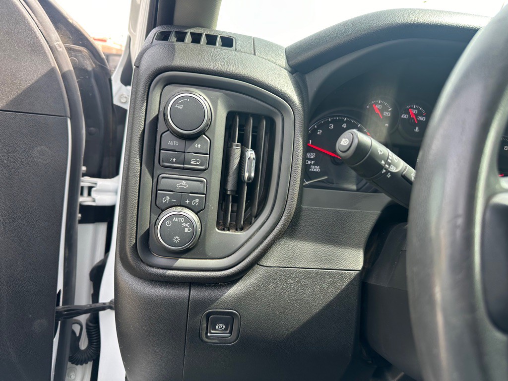 2023 Chevrolet Silverado 1500 Image 13
