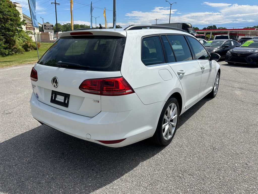 2017 Volkswagen Golf Image 5