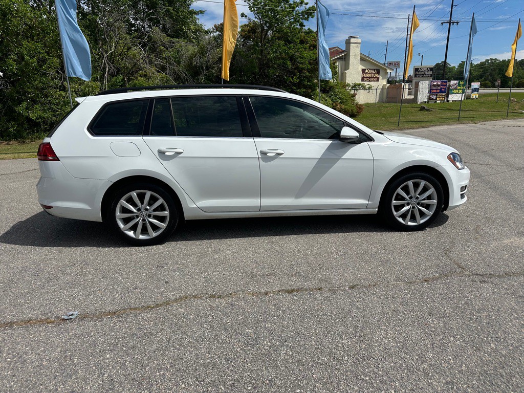 2017 Volkswagen Golf Image 6