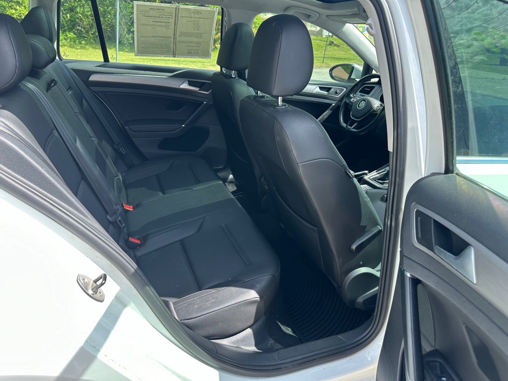 2017 Volkswagen Golf Image 22