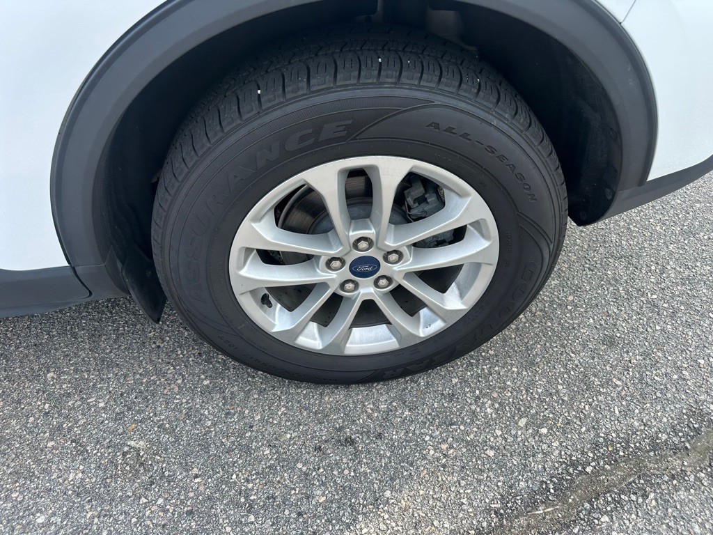2022 Ford Escape Image 9