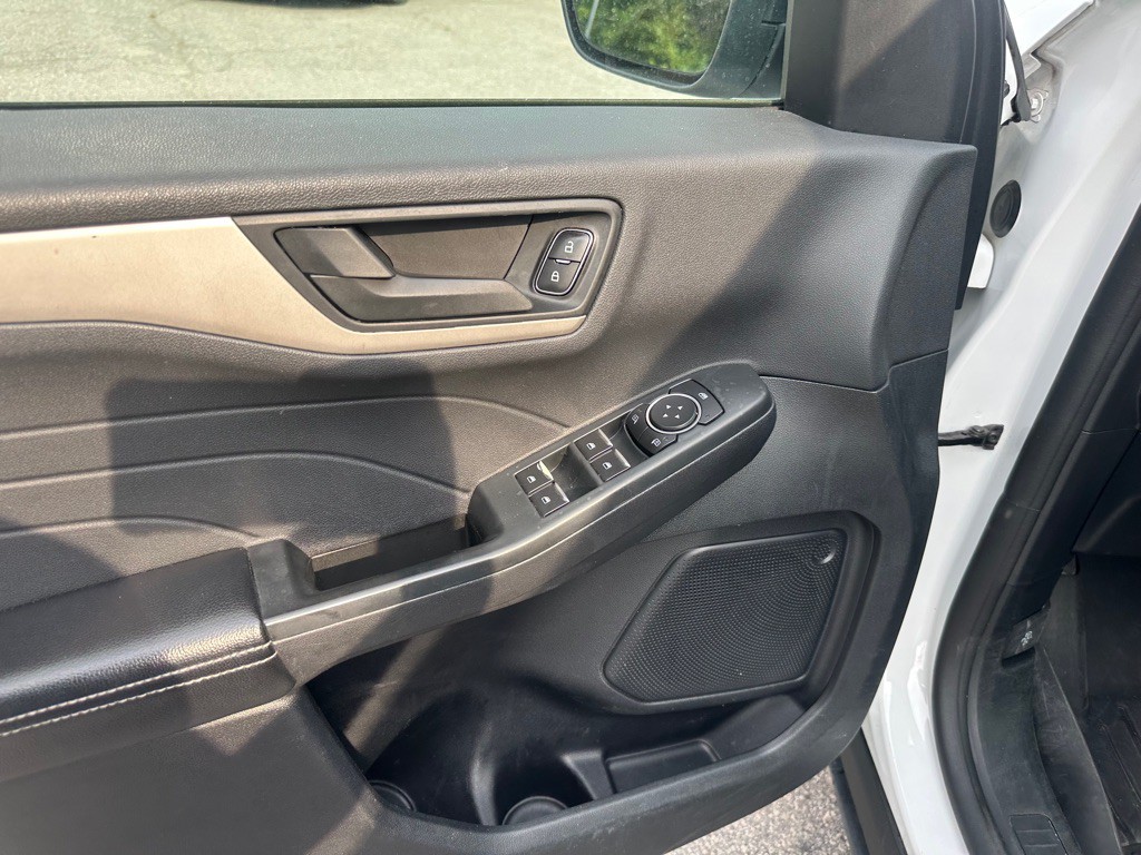 2022 Ford Escape Image 12