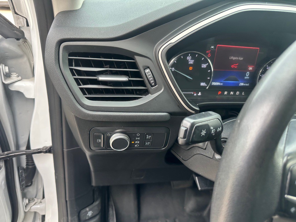 2022 Ford Escape Image 13