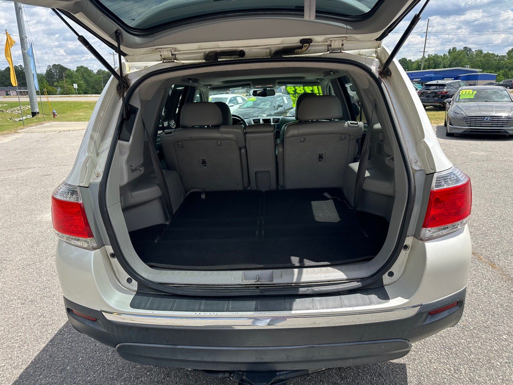 2013 Toyota Highlander Image 10