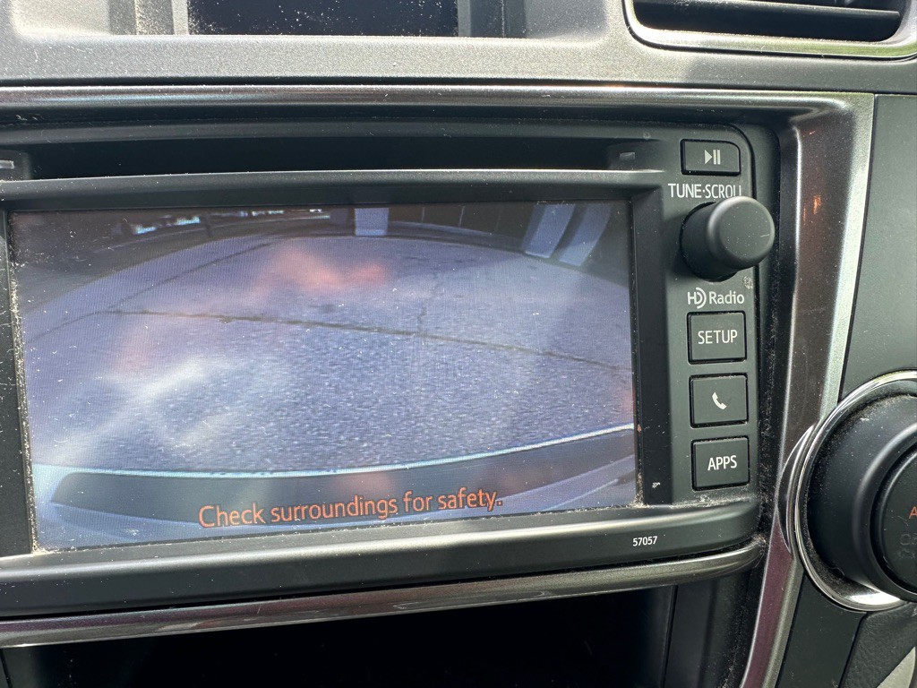 2013 Toyota Highlander Image 16
