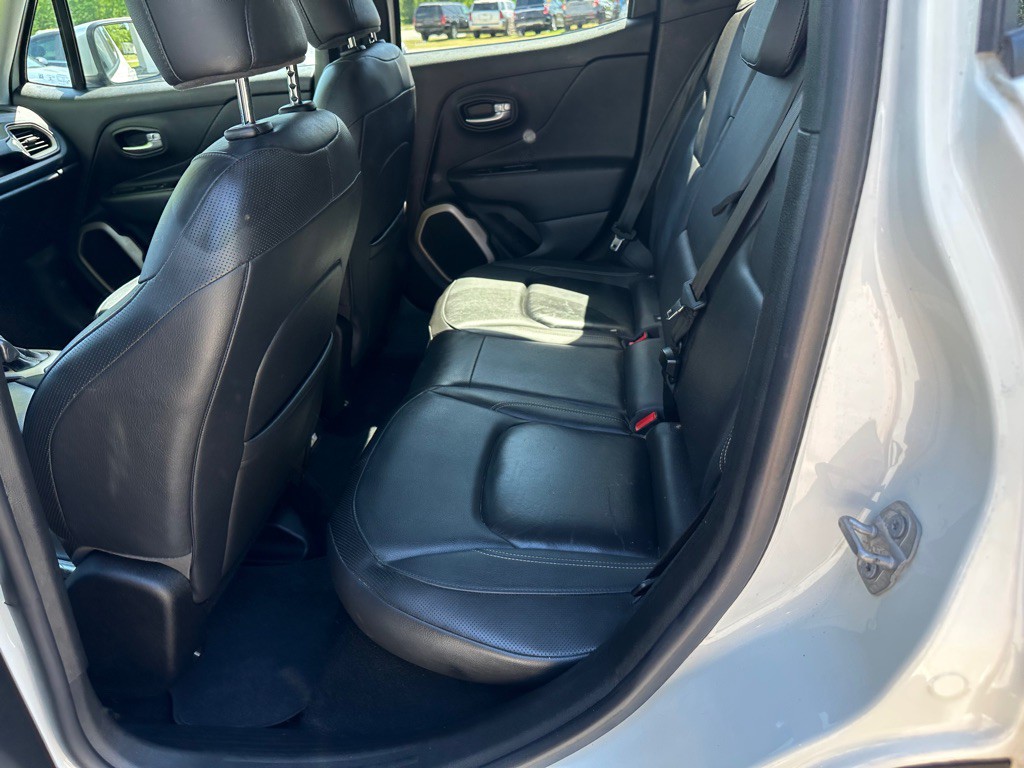 2017 Jeep Renegade Image 22