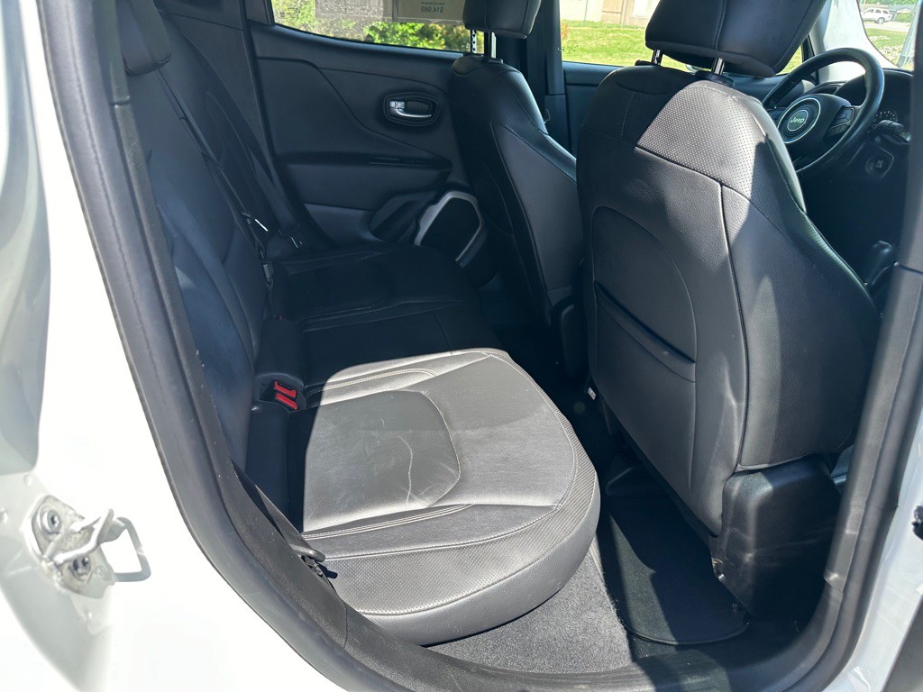 2017 Jeep Renegade Image 23