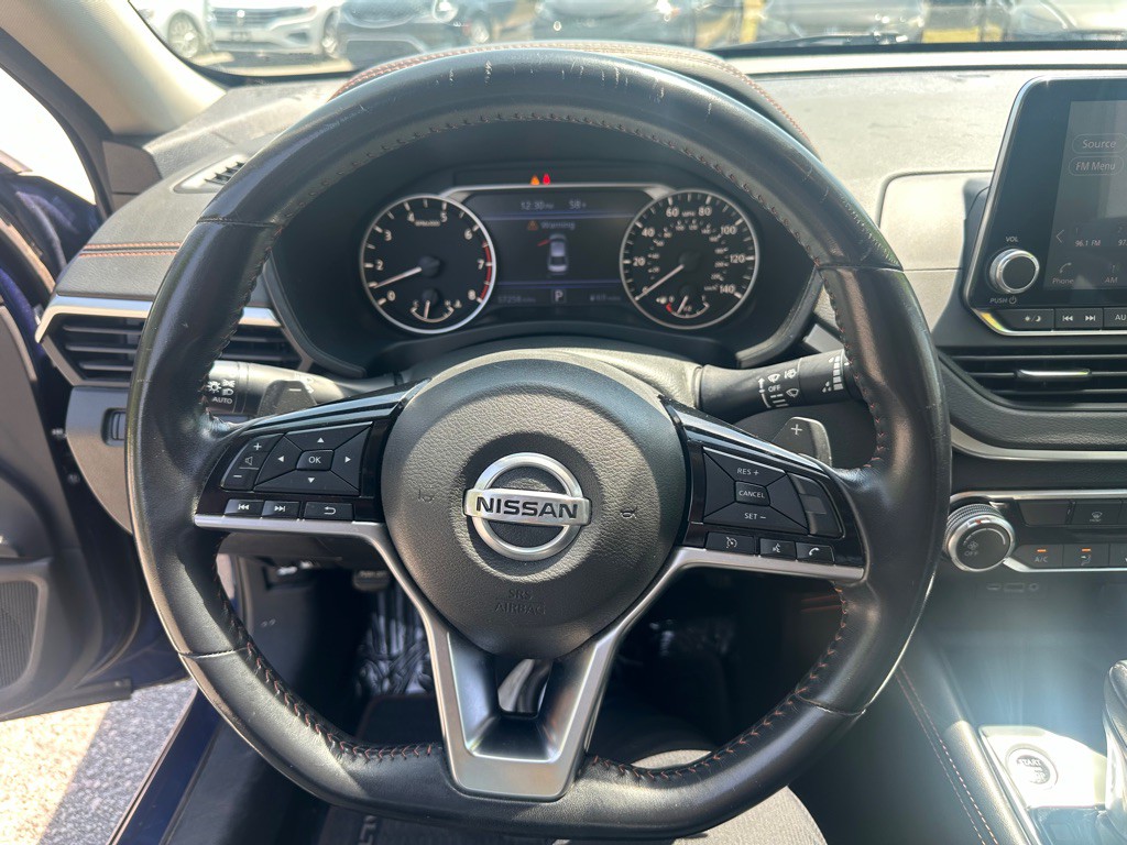 2019 Nissan Altima Image 17