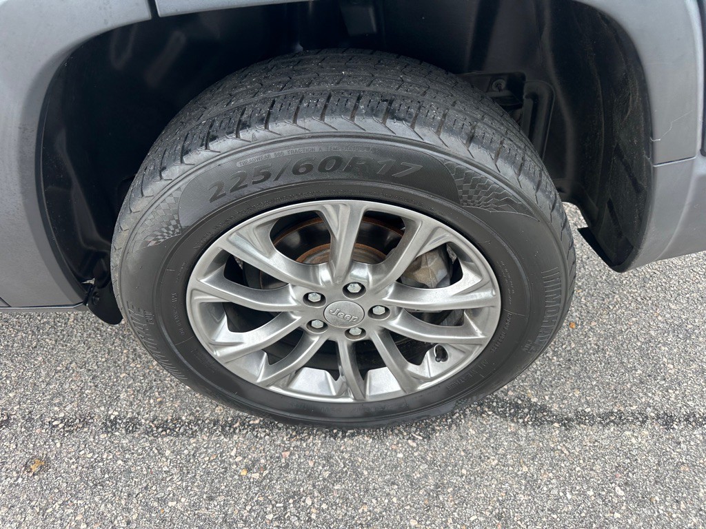 2021 Jeep Cherokee Image 9